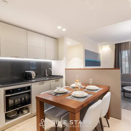 Artemys - Five Stars House *