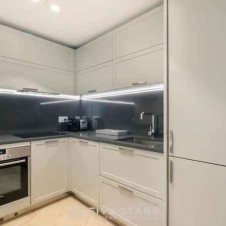 Artemys - Five Stars House Apartment *