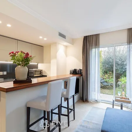 Artemys - Five Stars House Apartment