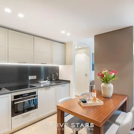 Apartment Artemys - Five Stars House